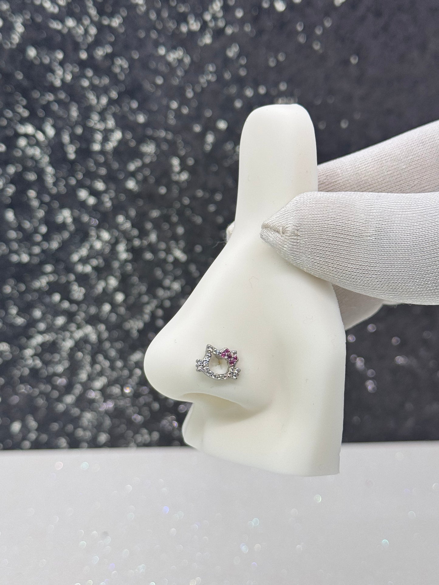 Icy HK outline nose ring